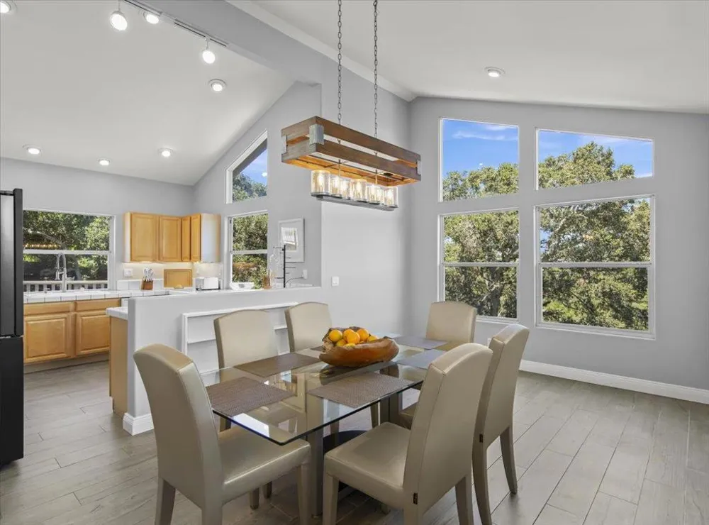 29 Los Encinos Drive Del Rey Oaks, CA 93940