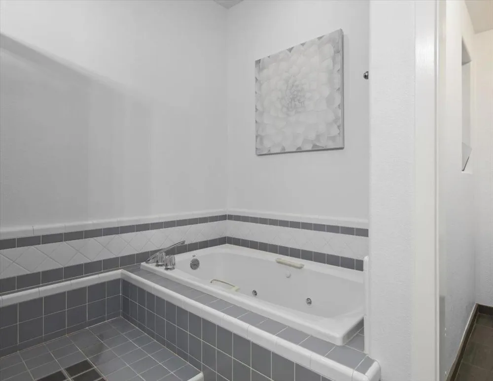 29 Los Encinos Drive Del Rey Oaks, CA 93940