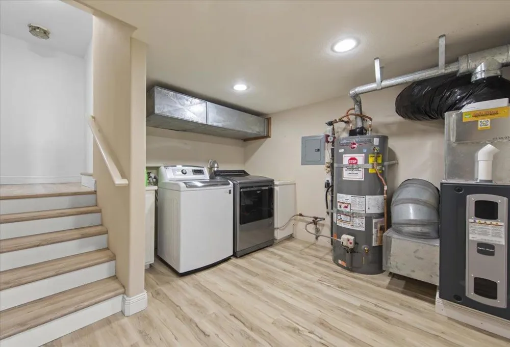 29 Los Encinos Drive Del Rey Oaks, CA 93940