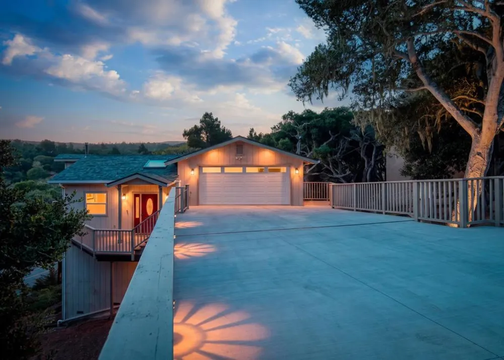 29 Los Encinos Drive Del Rey Oaks, CA 93940