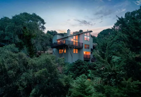 29 Los Encinos Drive