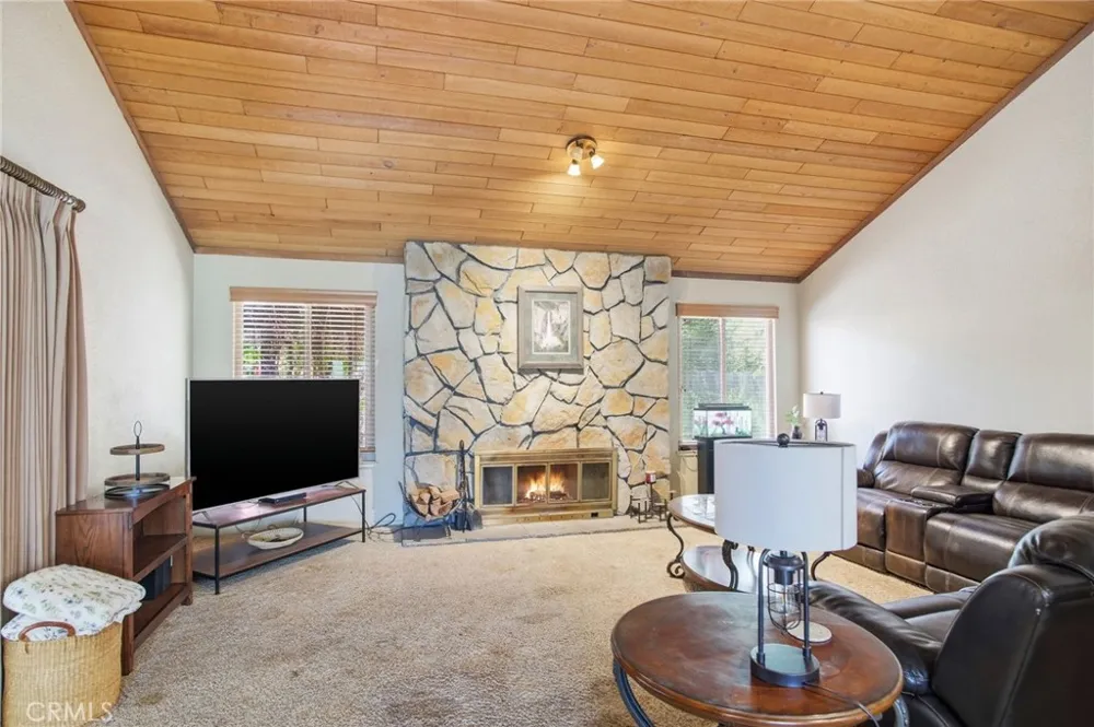 1421 El Pueblo Drive Modesto, CA 95355