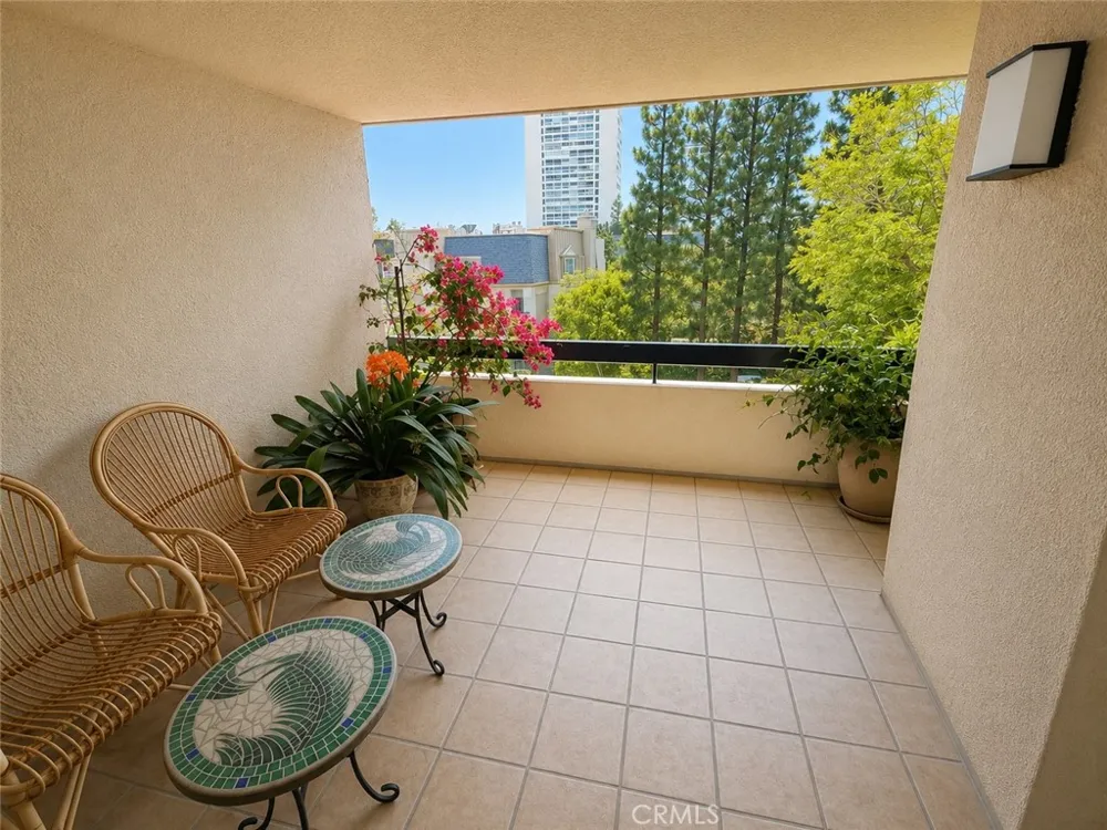 2451 Century Los Angeles, CA 90067