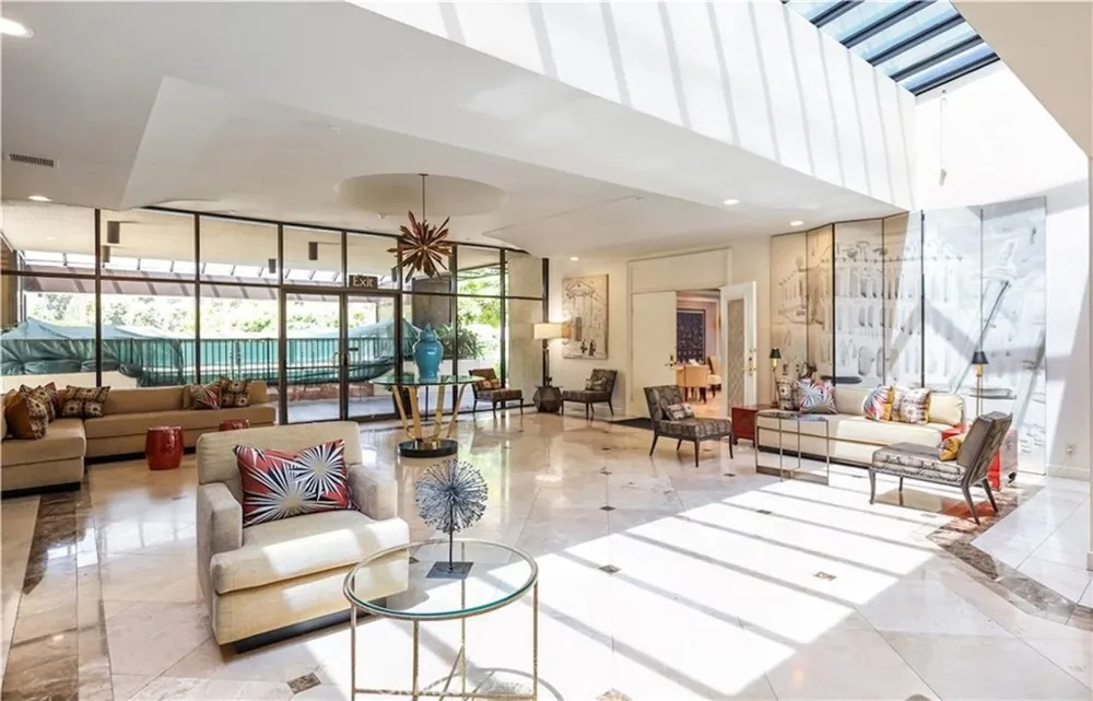 2451 Century Los Angeles, CA 90067