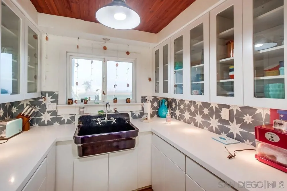 1514 Seacoast Imperial Beach, CA 91932