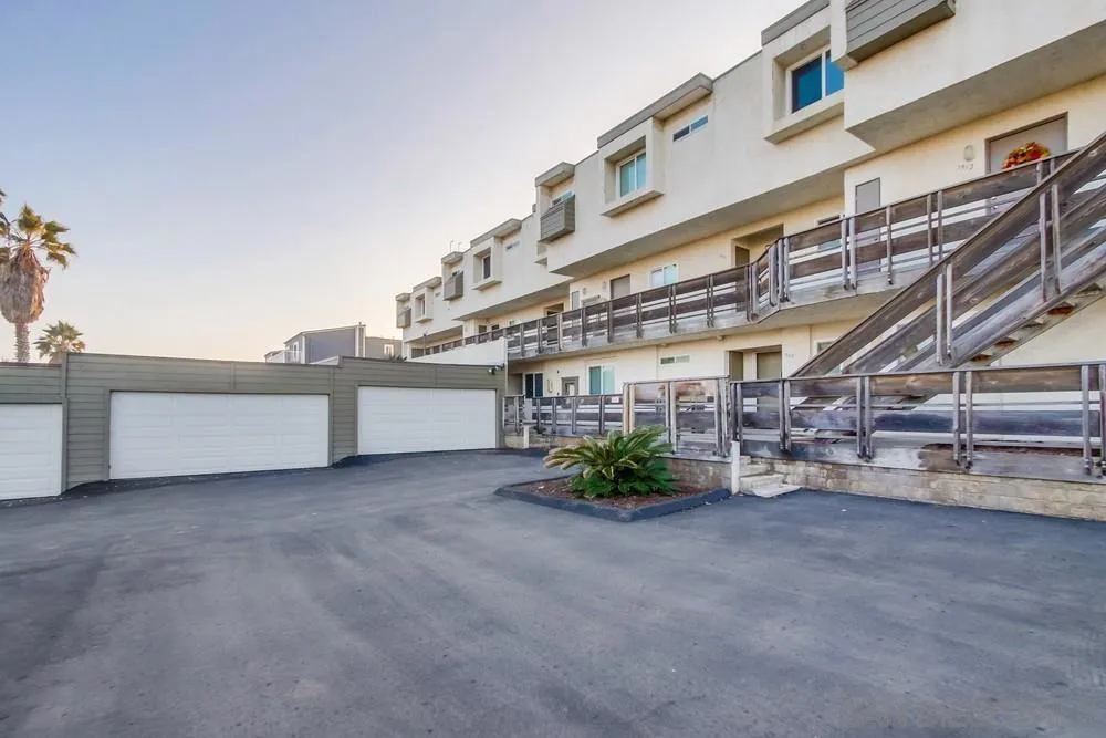 1514 Seacoast Imperial Beach, CA 91932