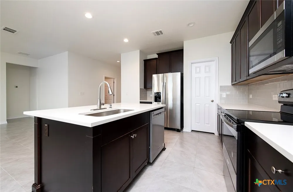 1209 Natchez Trail Leander, TX 78641