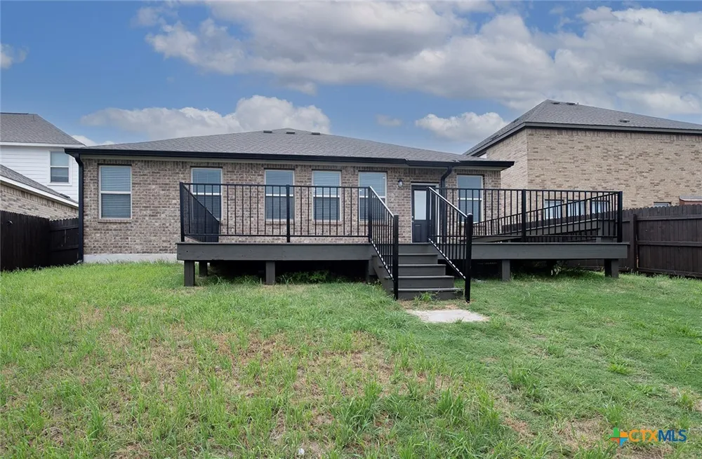 1209 Natchez Trail Leander, TX 78641