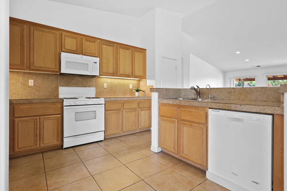 47820 Calle Zafiro Indio, CA 92201
