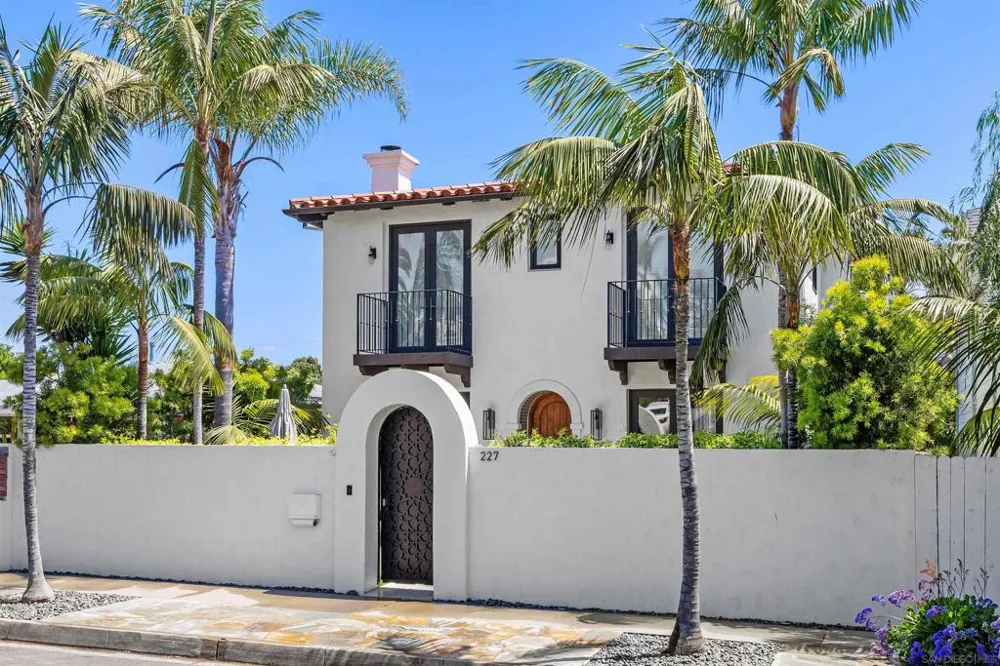 227 Neptune Ave Encinitas, CA 92024