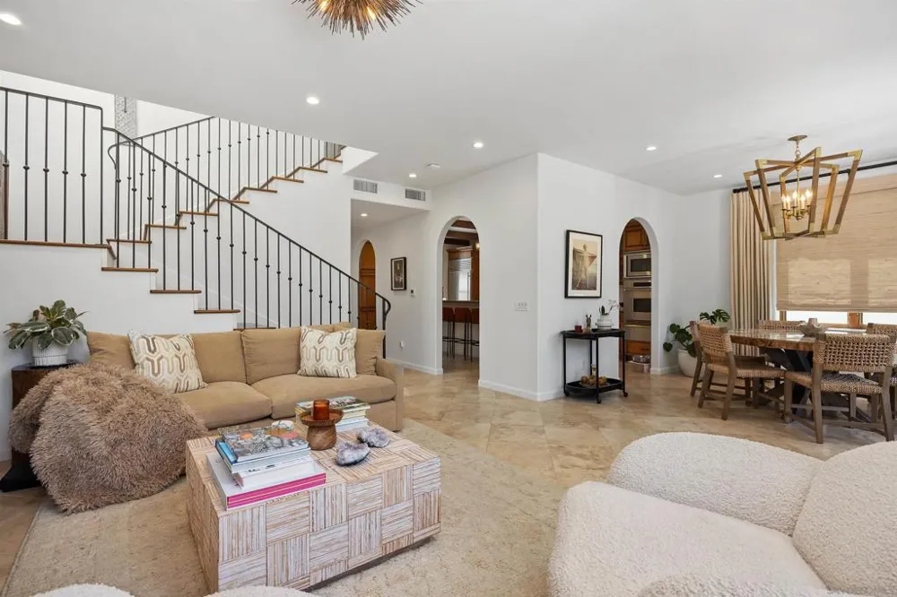 227 Neptune Ave Encinitas, CA 92024