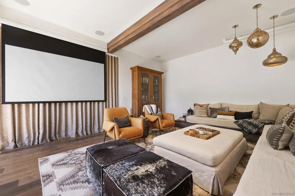 227 Neptune Ave Encinitas, CA 92024