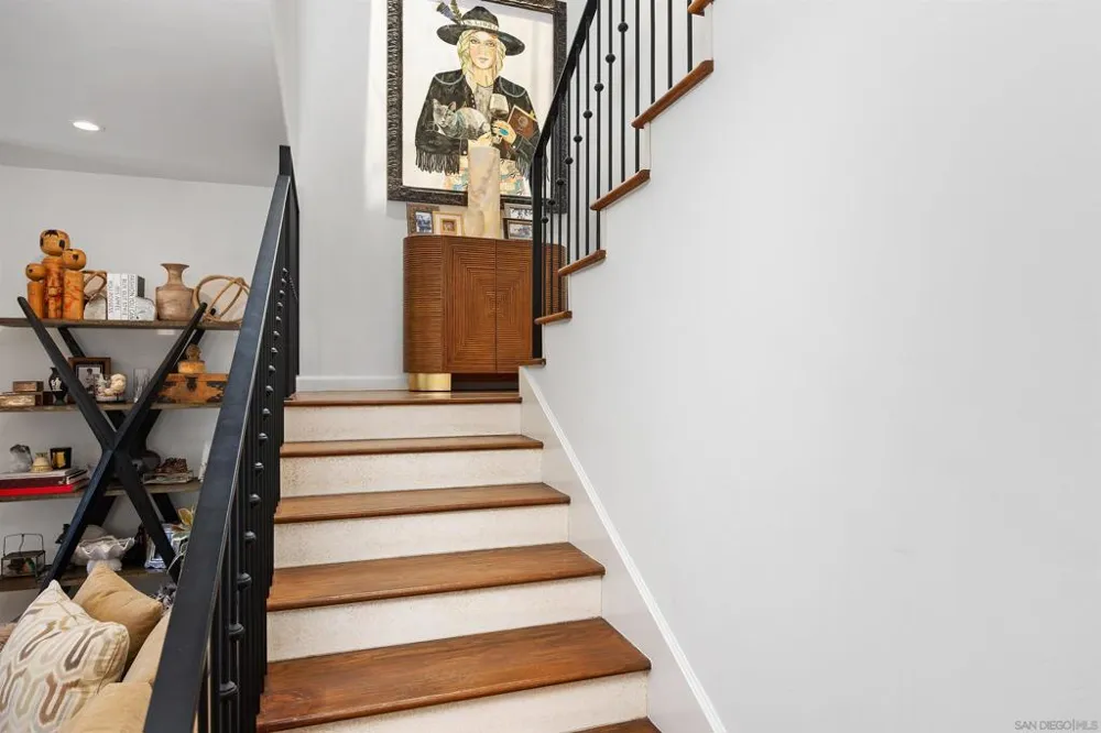 227 Neptune Ave Encinitas, CA 92024