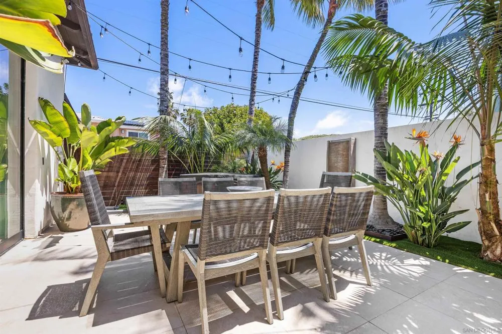 227 Neptune Ave Encinitas, CA 92024