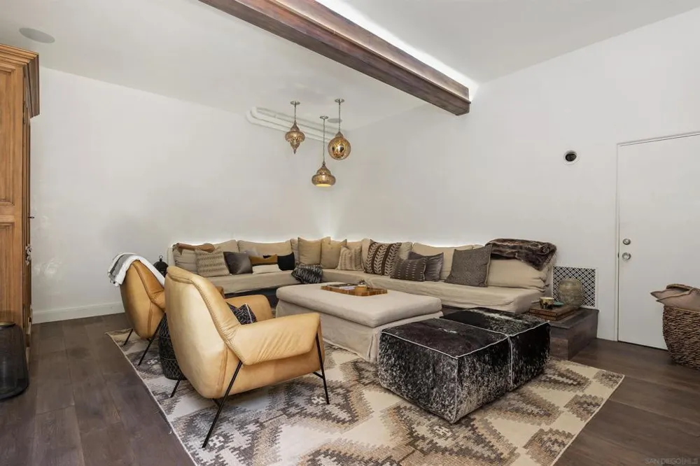 227 Neptune Ave Encinitas, CA 92024