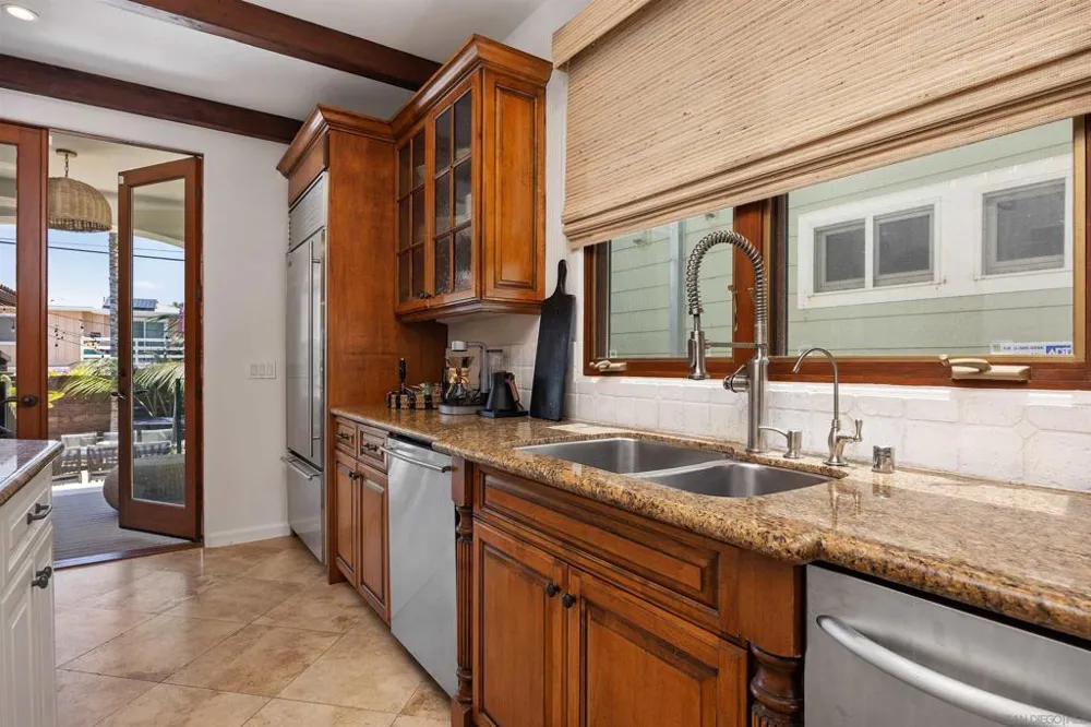227 Neptune Ave Encinitas, CA 92024