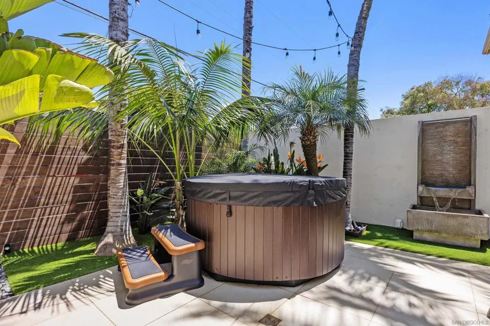 227 Neptune Ave Encinitas, CA 92024