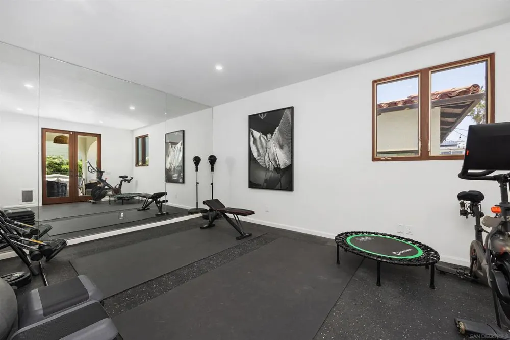 227 Neptune Ave Encinitas, CA 92024