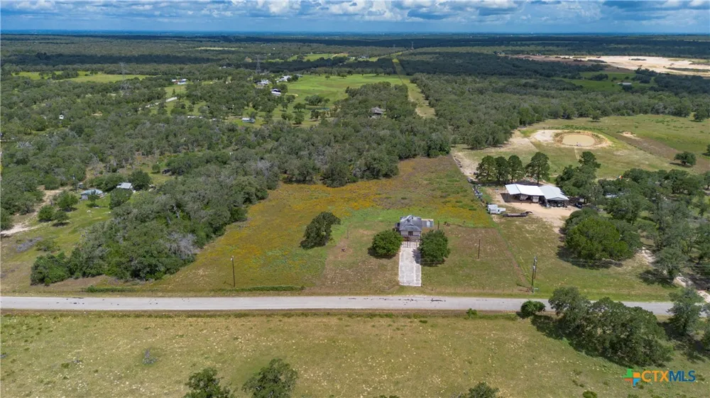 84 Longhorn Road Stockdale, TX 78160
