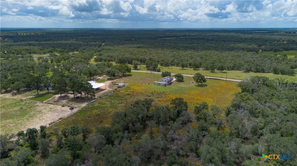 84 Longhorn Road Stockdale, TX 78160
