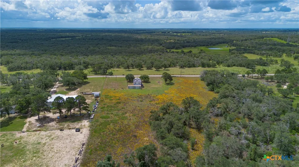 84 Longhorn Road Stockdale, TX 78160