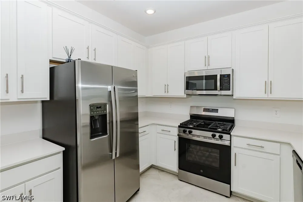 WHITE PEARL ROAD Punta Gorda, FL 33982