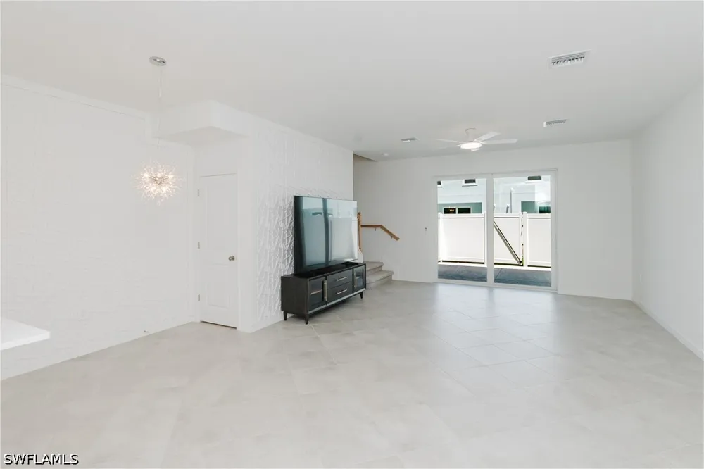 WHITE PEARL ROAD Punta Gorda, FL 33982