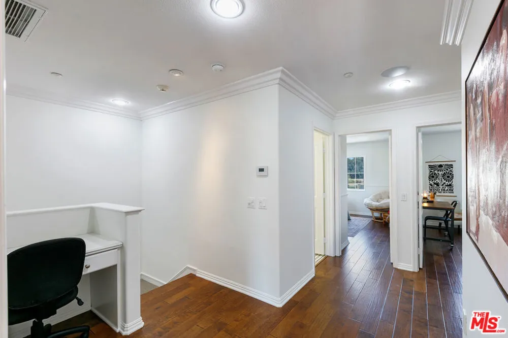 1572 Silver Shadow Drive Newbury Park, CA 91320