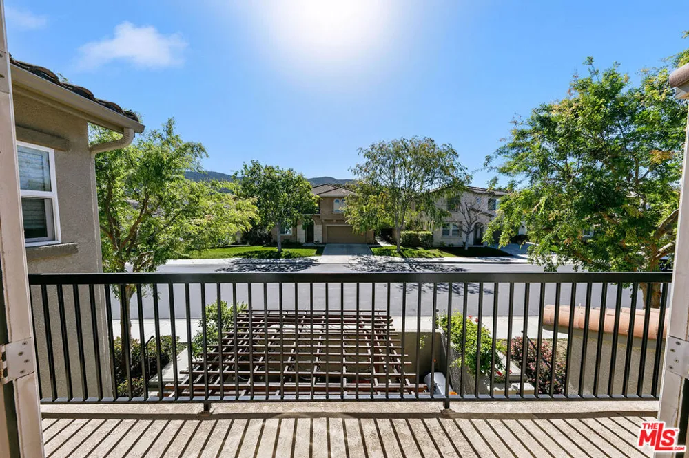 1572 Silver Shadow Drive Newbury Park, CA 91320