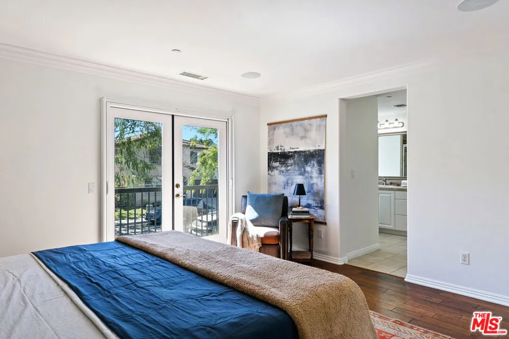 1572 Silver Shadow Drive Newbury Park, CA 91320