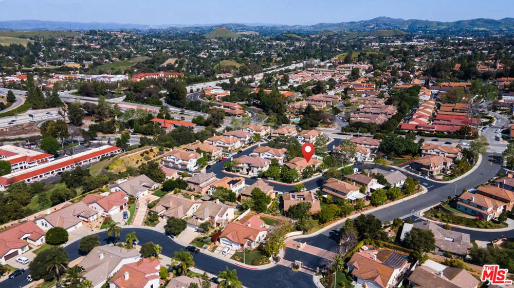 1572 Silver Shadow Drive Newbury Park, CA 91320