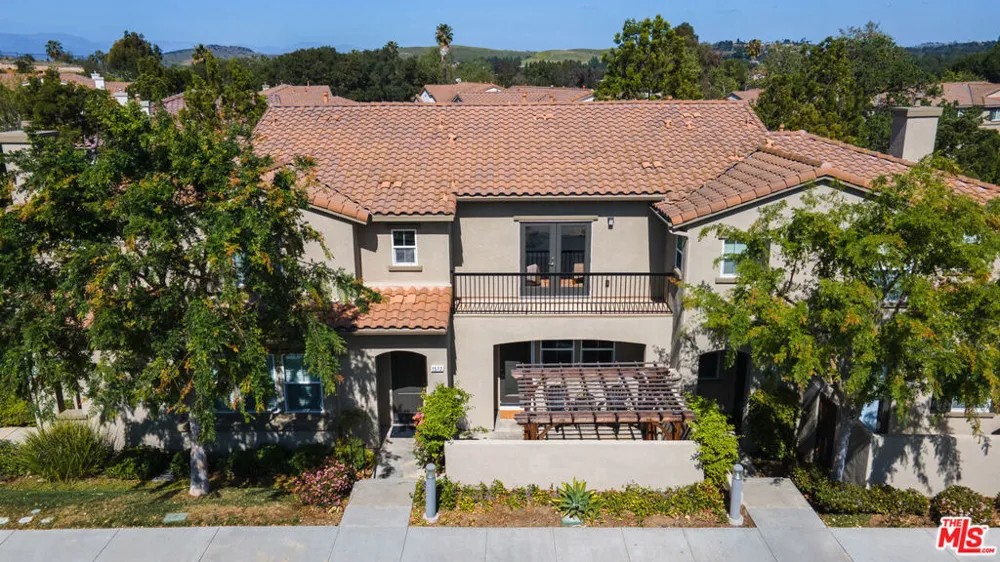 1572 Silver Shadow Drive Newbury Park, CA 91320