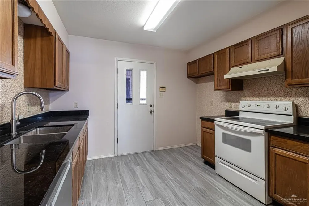 2704 Ashley Court Pharr, TX 78577