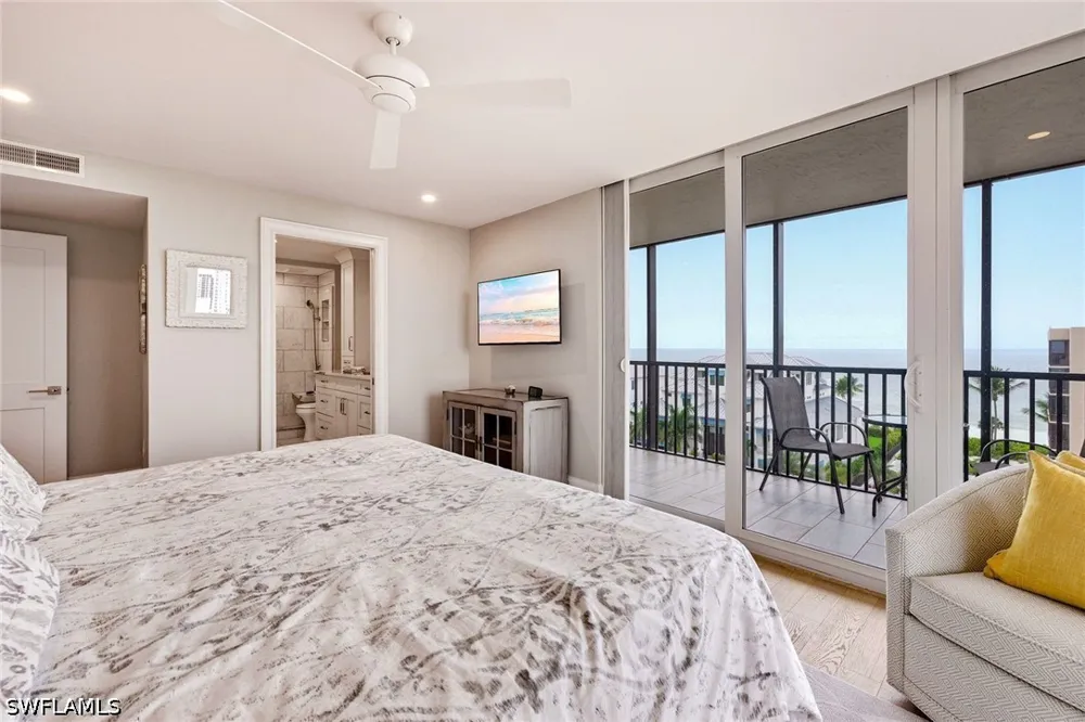 Gulf Shore Drive #161 Naples, FL 34108