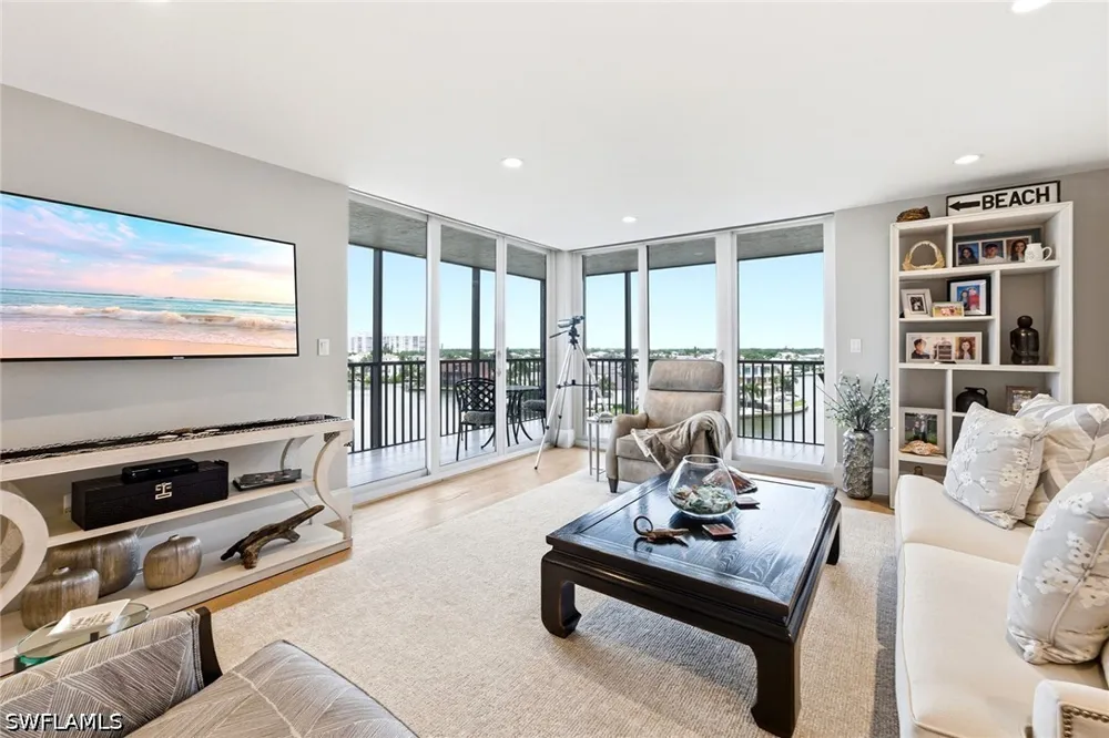 Gulf Shore Drive #161 Naples, FL 34108