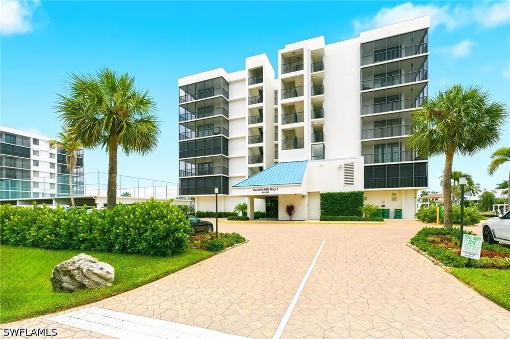 Gulf Shore Drive #161 Naples, FL 34108