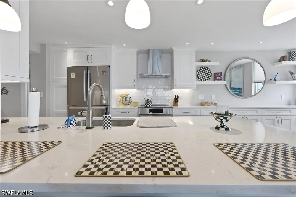 Gulf Shore Drive #161 Naples, FL 34108
