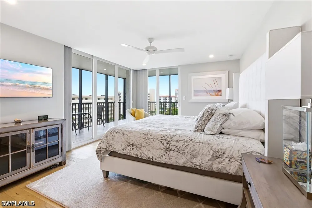 Gulf Shore Drive #161 Naples, FL 34108