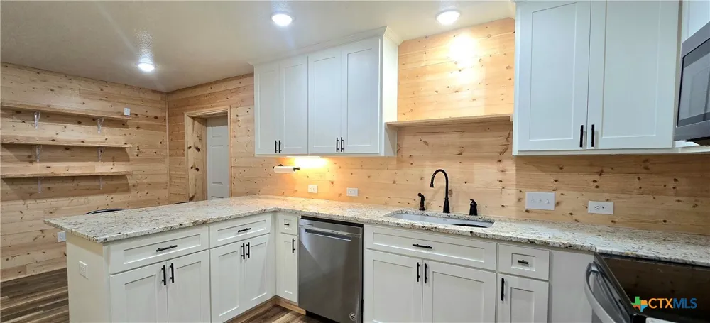 110 Live Oak Street Gonzales, TX 78629