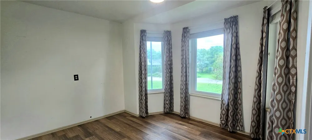110 Live Oak Street Gonzales, TX 78629