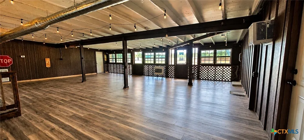 110 Live Oak Street Gonzales, TX 78629