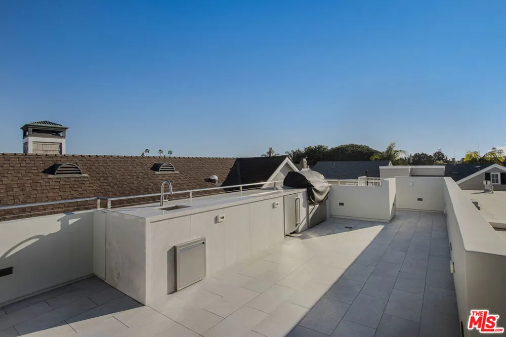 2105 E Balboa Boulevard Newport Beach, CA 92661