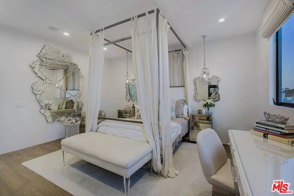 2105 E Balboa Boulevard Newport Beach, CA 92661