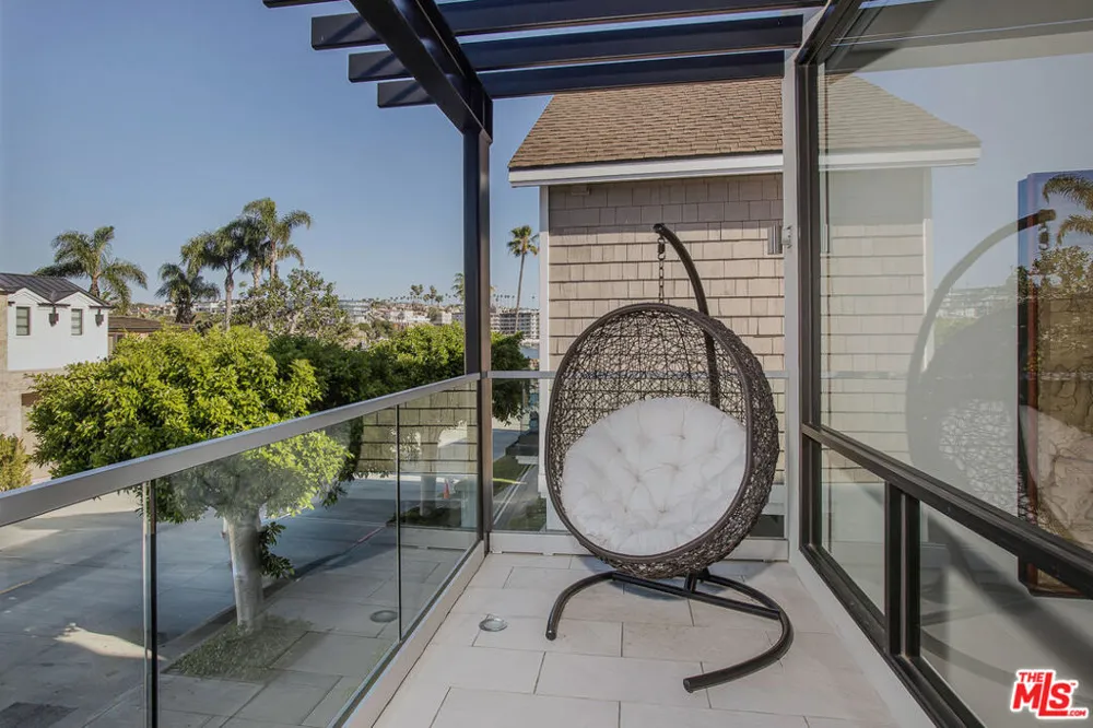 2105 E Balboa Boulevard Newport Beach, CA 92661