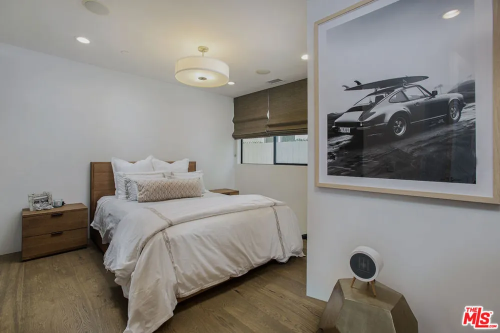 2105 E Balboa Boulevard Newport Beach, CA 92661