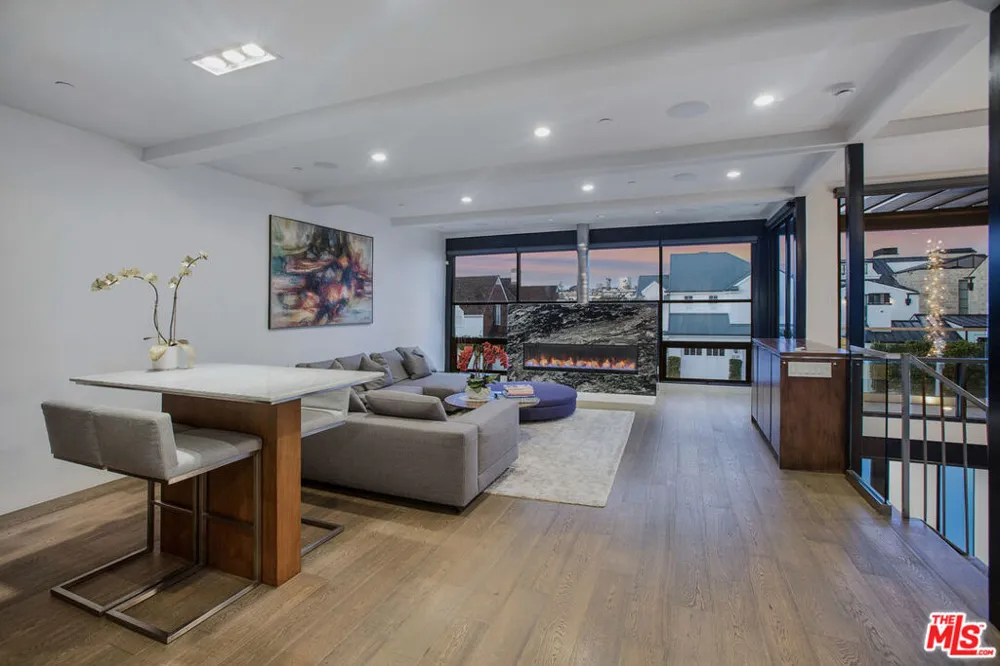 2105 E Balboa Boulevard Newport Beach, CA 92661