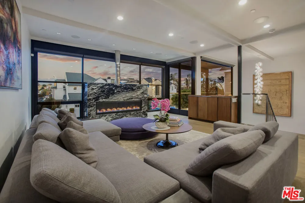 2105 E Balboa Boulevard Newport Beach, CA 92661