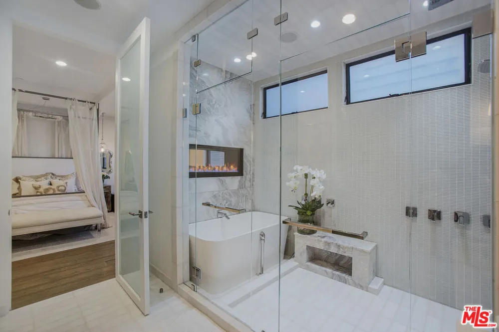 2105 E Balboa Boulevard Newport Beach, CA 92661