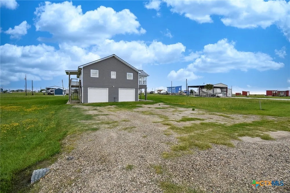 90 Bluefish Lane Palacios, TX 77465