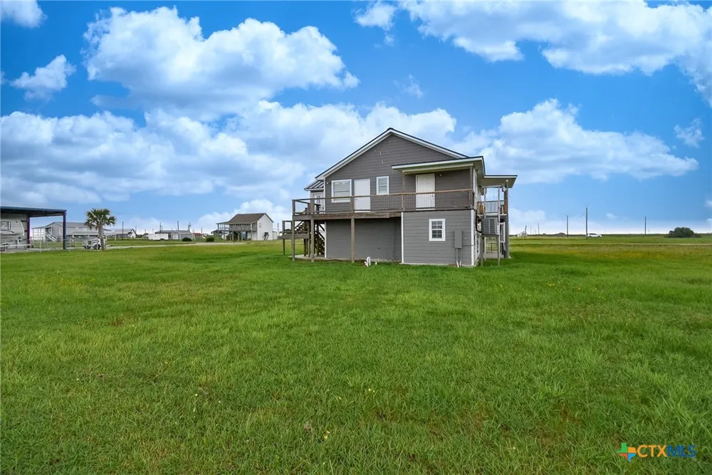 90 Bluefish Lane Palacios, TX 77465